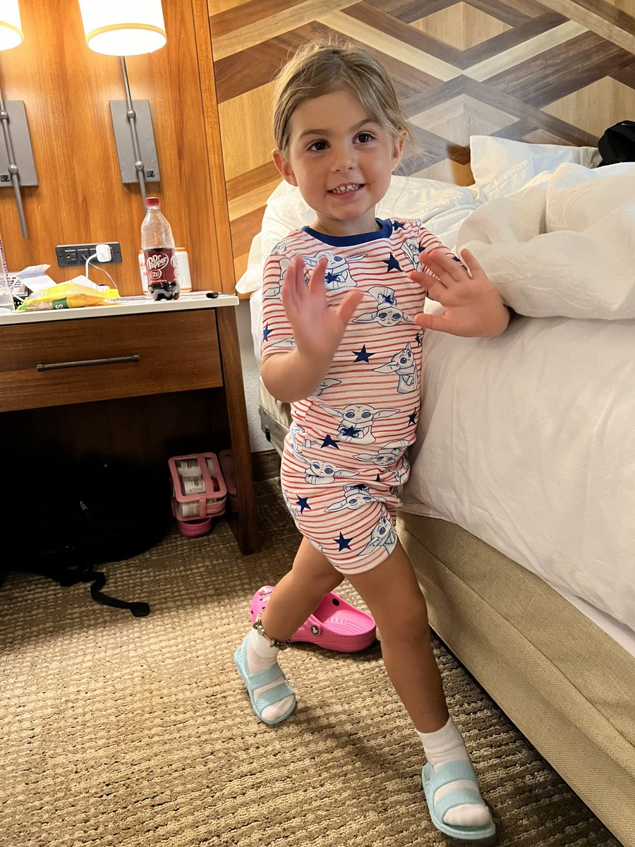 jackaverymusic's tweet photo. cutie patootie pants https://t.co/iEmtS90o61