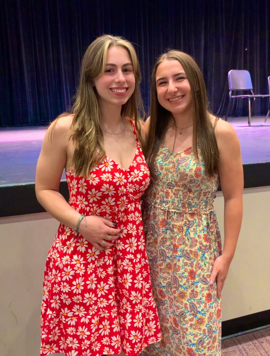 Congratulations to our juniors Brooke and Jordan for being inducted into WMHS’s first ever chapter of National English Honors Society!!! Keep making us proud!💛🤍🖤<a href="/WMAthleticDept/">WMAthletics</a> @WestMilfordSupt
