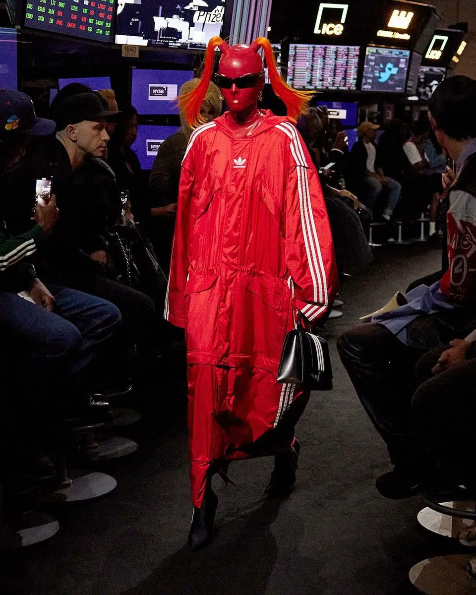 gosneakertopia's tweet photo. @adidasoriginals x @balenciaga inimitable aesthetic vision with the iconic fervor of the adidas archive.

#adidas #balenciaga https://t.co/KOtUzggj84