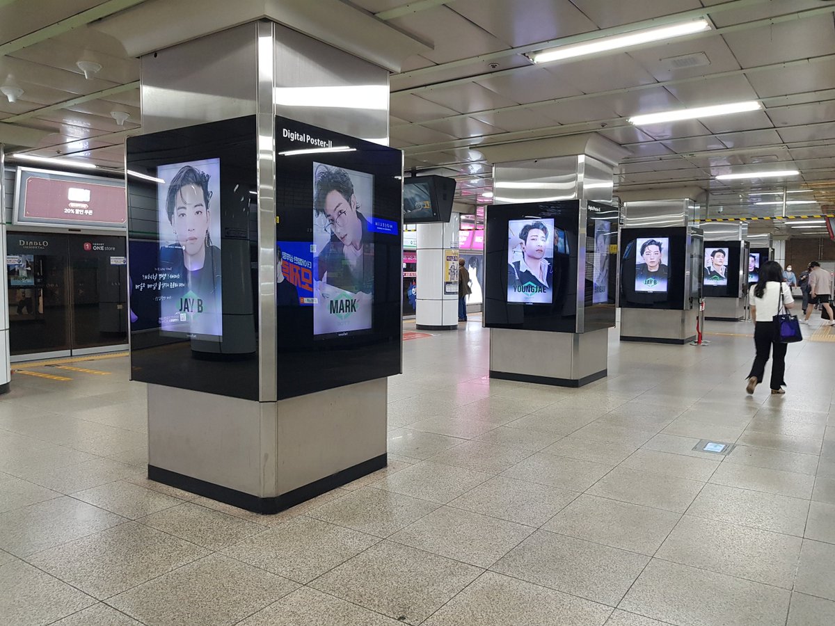 Ktown4u_TH's tweet photo. 🎁Special Ad Promotion for #GOT7 and Agahsae

We, KTOWN4U, are doing special promotion to celebrate GOT7 comeback💚
Agahsae🦜 can check our ads at 7 stations in South Korea🍀

📍Sadang Station https://t.co/tgPTBzTT9I