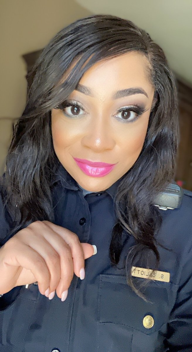 The1AndOnly_870's tweet photo. What a privilege and an honor to be promoted, especially in this line of work. I am so thankful for my support system. @javienclemmer13 #Sergeant ➡️ #Lieutenant #LawEnforcement https://t.co/sBUKMljlhb