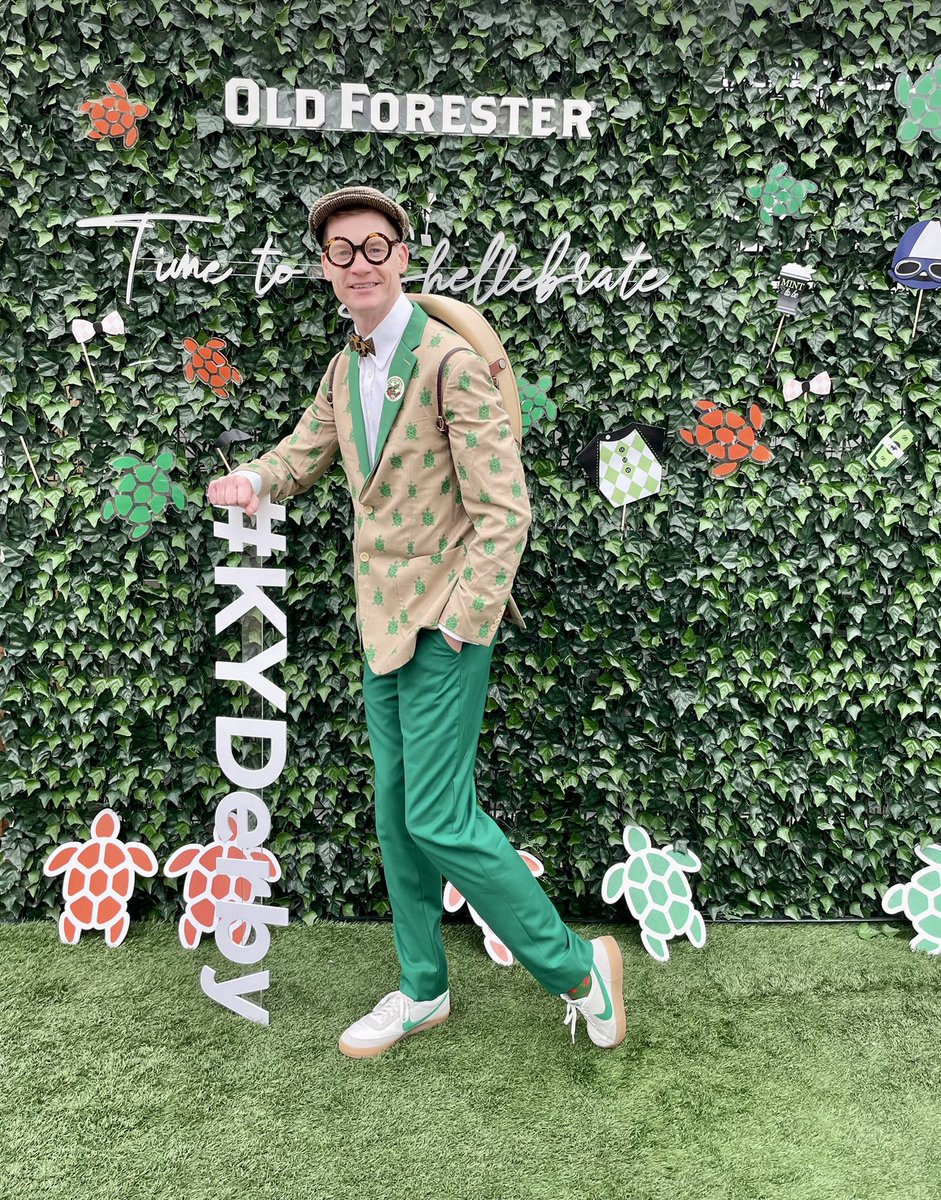 MrIceClass's tweet photo. Happy #TurtleDay. Throwback to @KentuckyDerby when I wore a turtle outfit to support @oldforester #TurtleDerby #ItsAHardShellLife #Shellabrate #Shello https://t.co/vQ5KCKcgYR