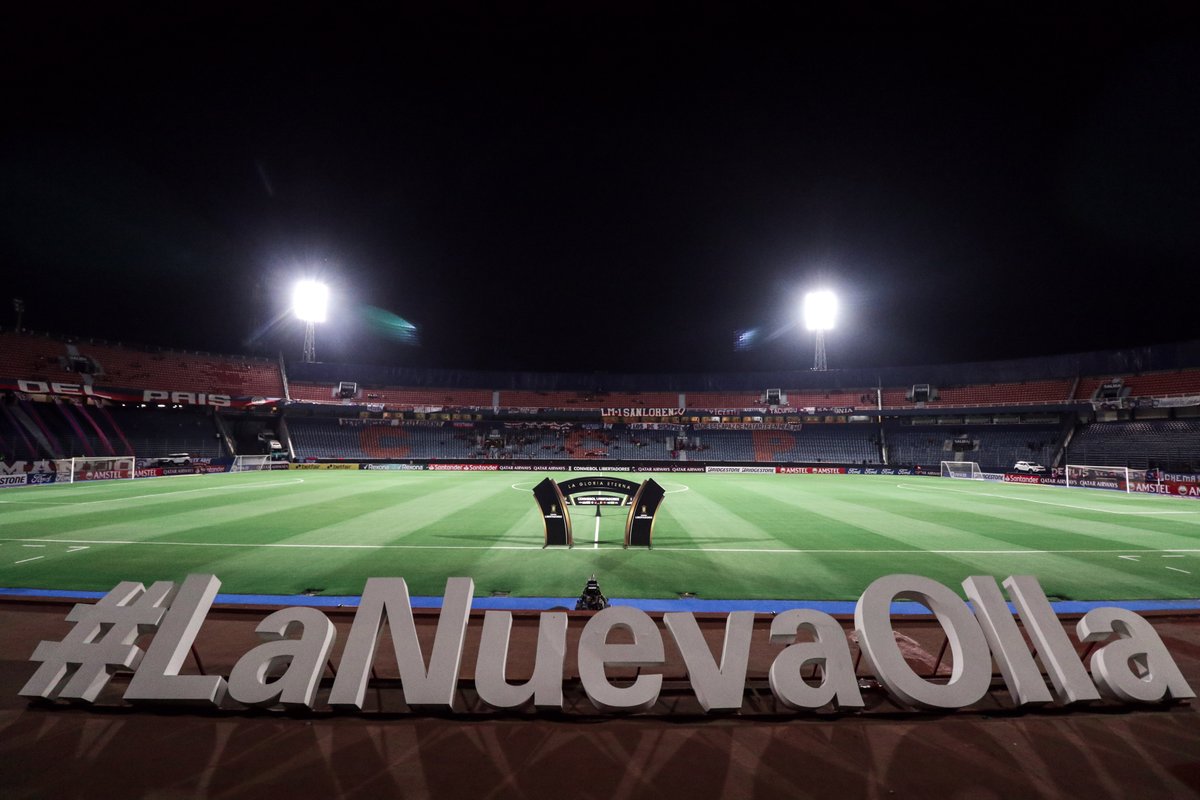 Libertadores's tweet photo. 🏟️🇵🇾 ¡El Estadio General Pablo Rojas está de aniversario! 🥳

🔴🔵 Hoy se cumplen 52 años de la inauguración de La Nueva Olla, la renovada casa de @CCP1912oficial en la CONMEBOL #Libertadores 🏆

#GloriaEterna https://t.co/gXDEOH57cZ
