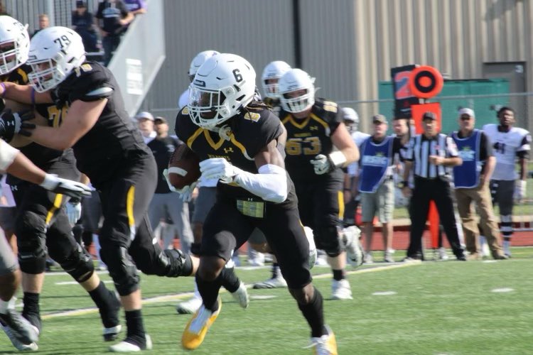 teshaunporter's tweet photo. Blessed and Excited to receive my first offer to Wayne State College @LMasters8 #WildRi23 🐯🔥 https://t.co/J25OcEk3Gl