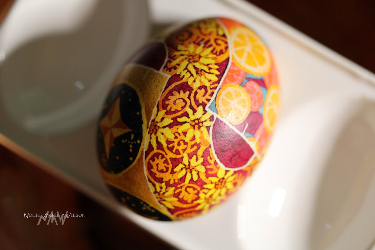 NolieWilson's tweet photo. Last chance to bid on a unique, one-of-a-kind book-themed pysanky, and have the proceeds support reproductive justice while you're at it! #RomanceForReproductiveJustice #Art #Ornament #Books https://t.co/q8WQSW8G1M
