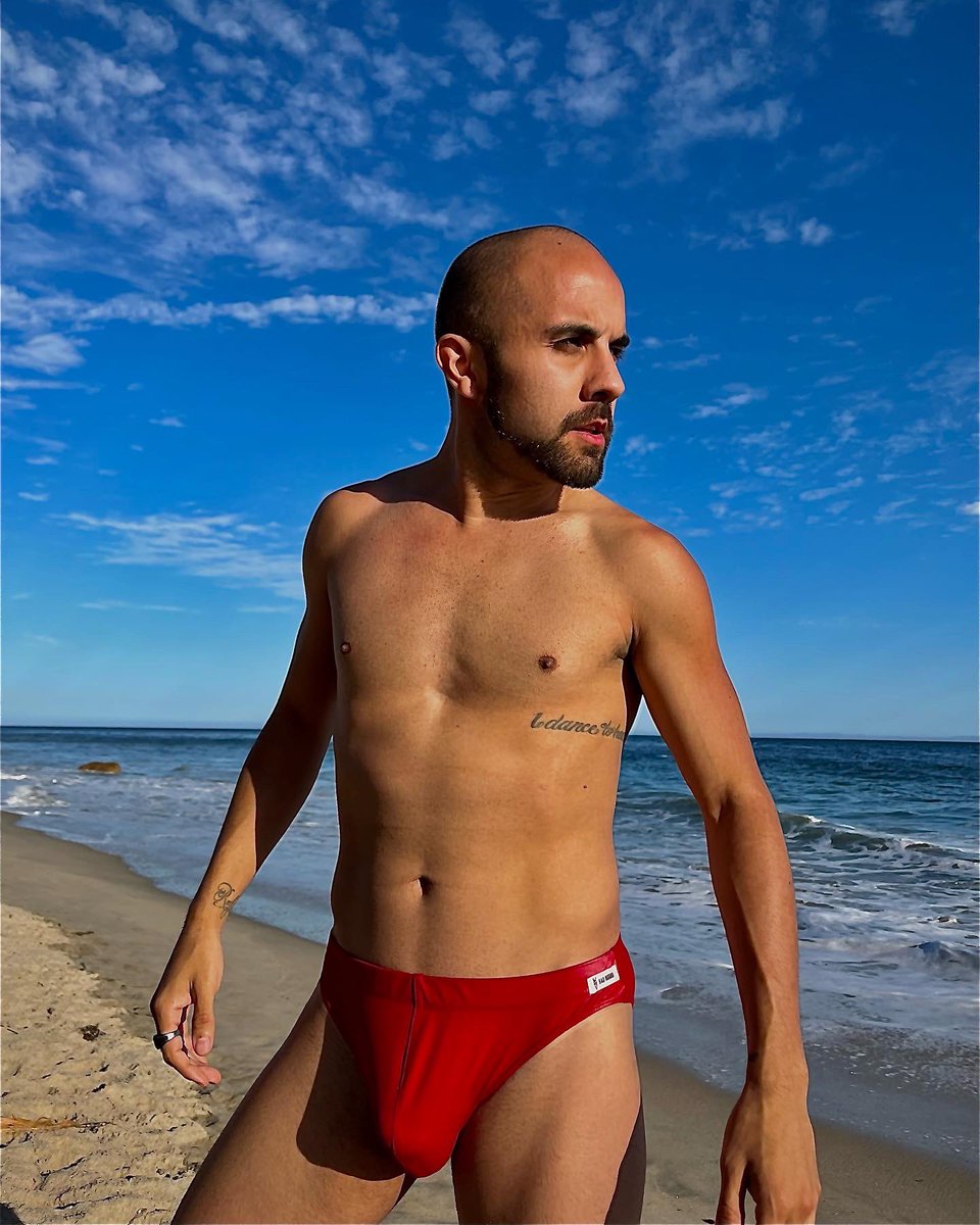 UrBoyStefan's tweet photo. I was made for sunny 🌞😎 days. #PERIODT 

🩲- @badburrobyhuizar 

#stefan #stevenstefanlopez #papi #papichulo #showoff #showingoff #latinosdoitbetter #summertime #readyforsummer #summer2022 #summerboy #hotboyshit #sexyassmexican #speedo #badburrobyhuizar https://t.co/t6eUiHGHk6