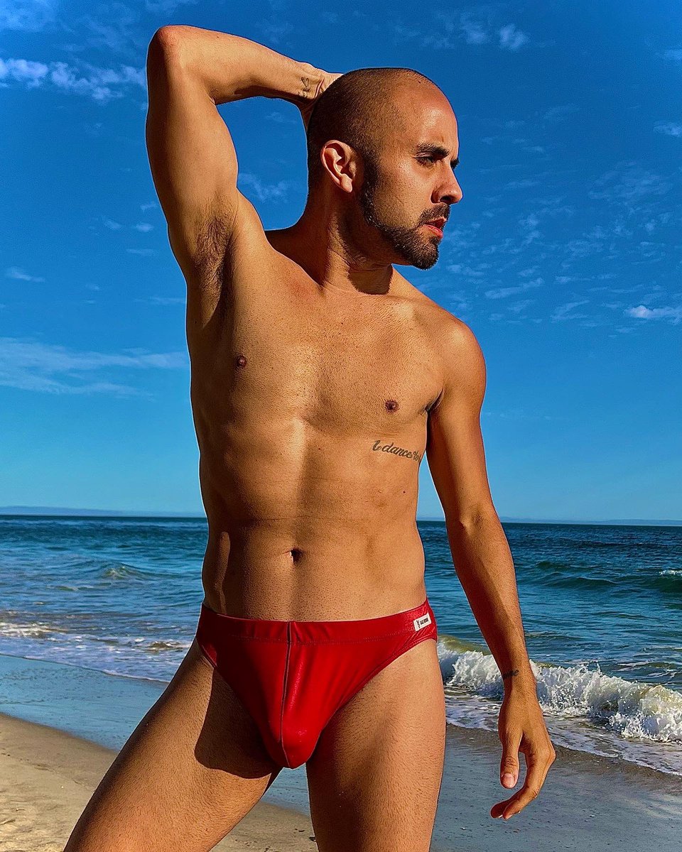 UrBoyStefan's tweet photo. I was made for sunny 🌞😎 days. #PERIODT 

🩲- @badburrobyhuizar 

#stefan #stevenstefanlopez #papi #papichulo #showoff #showingoff #latinosdoitbetter #summertime #readyforsummer #summer2022 #summerboy #hotboyshit #sexyassmexican #speedo #badburrobyhuizar https://t.co/t6eUiHGHk6