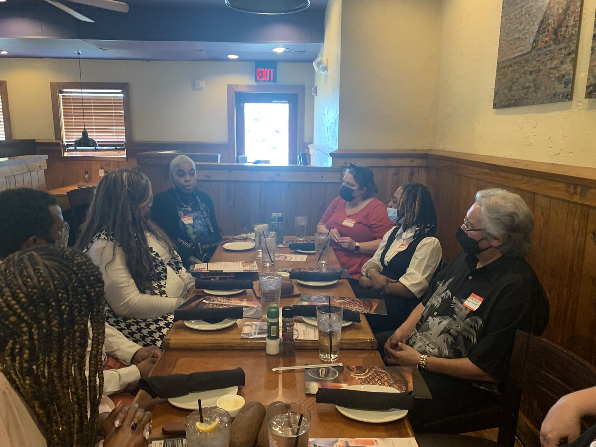 super_hsdist's tweet photo. Thank you new teachers of @Hsdist157 2021-2022. We appreciate you all and all you have done to support our students this year. #whatifhsdist157 @curric_hsdist @SchrumSpartans @HooverHounds https://t.co/sw8XeaKQnK