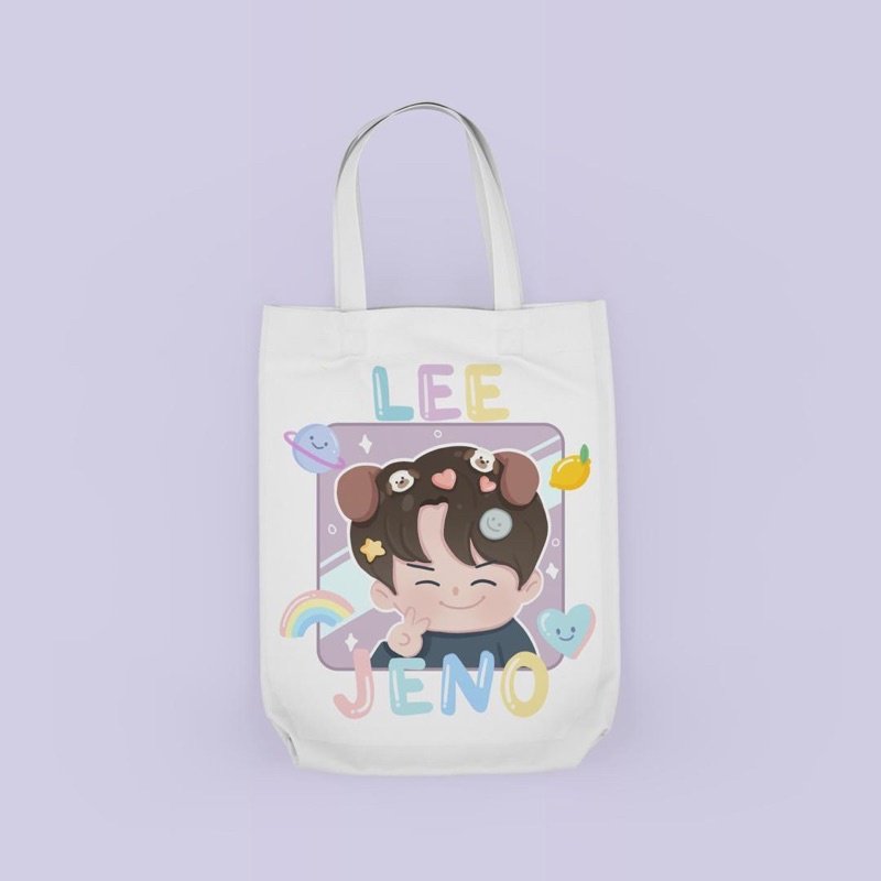 suka_share's tweet photo. Teryata ada Tote bag NCT Dream Selucu ini gemess banget 💞 Bias kalian siapa nih? 

Cek disini 👉 https://t.co/IaVLNK8MAM

NCT DREAM #NCTDREAM haechan #JENO #JISUNG #FYP 

A Thread https://t.co/XHZWZhtQTf