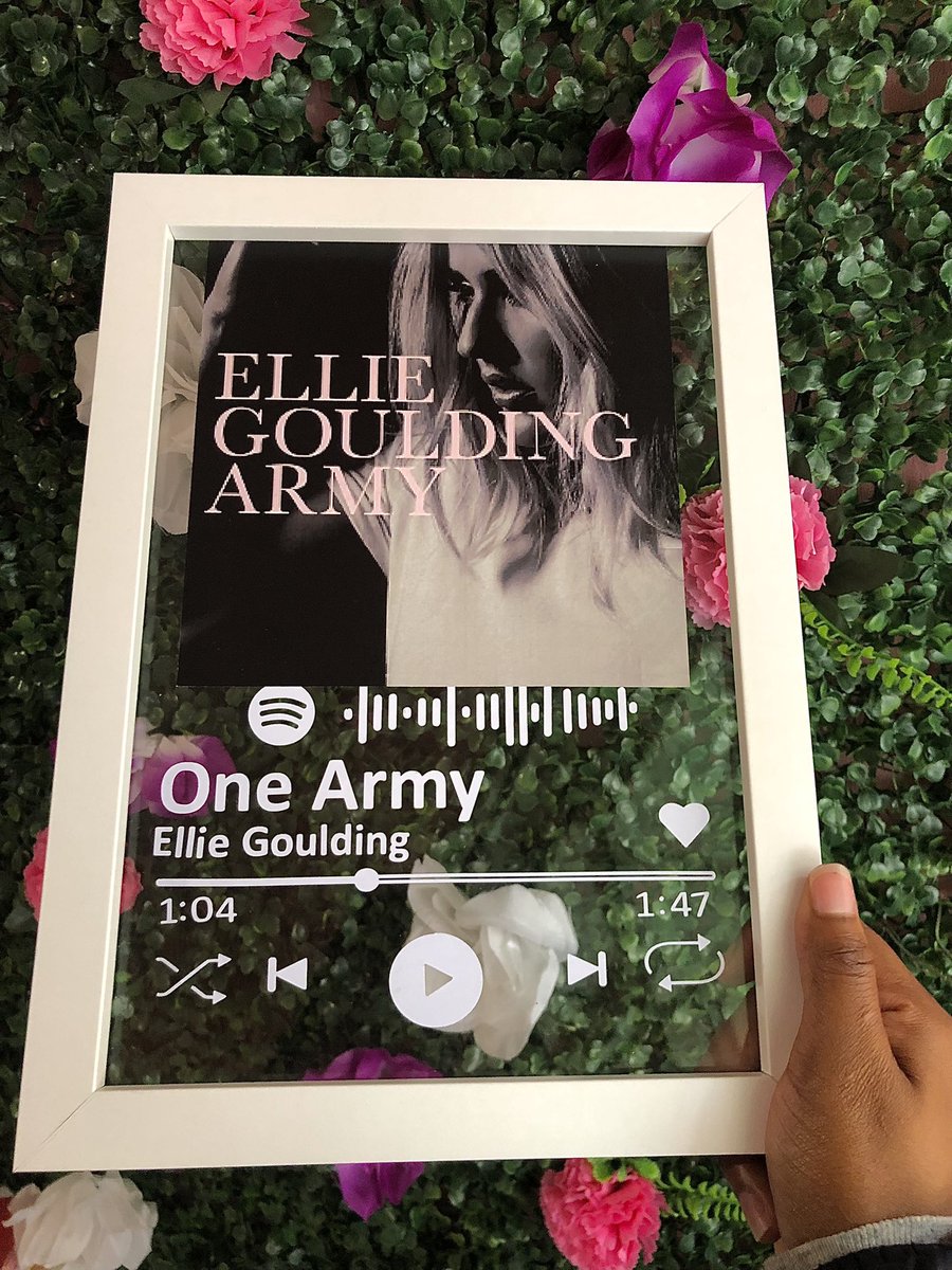 GlassifyZ's tweet photo. You don’t know what to gift your loved one? Don’t worry we got you covered. 
Order your customized music plaque for only $15 https://t.co/aJah81F0jt