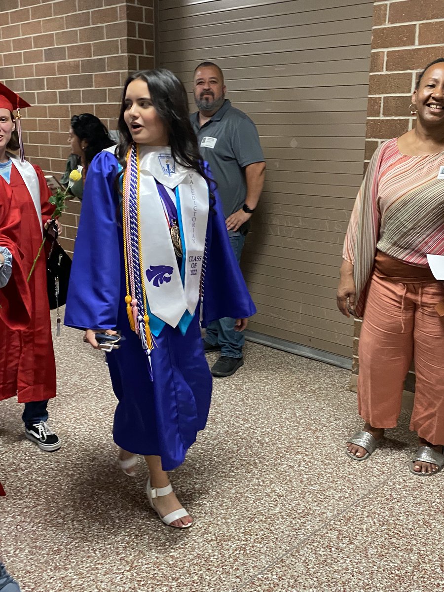 HumbleISD_AMS's tweet photo. ๐พWe really enjoyed seeing these beautiful faces! Weโve missed you all! ๐๐ฉโ๐๐งโ๐ #atascatigers #AMSSeniorWalk #Classof2022 https://t.co/ev8wTSSpuV