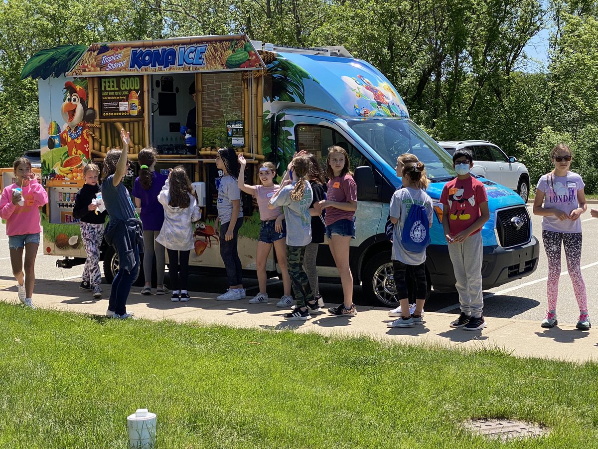 church_cathy's tweet photo. What a perfect day for our 5th grade picnic! Escape room, kickball, DJ, pizza, and Kona Ice! I even overheard one student say, “This was the best day ever!” Thank you to our PTO and parent volunteers! #joyfuljourney #churchvillerocks https://t.co/WDH7tSU7OH