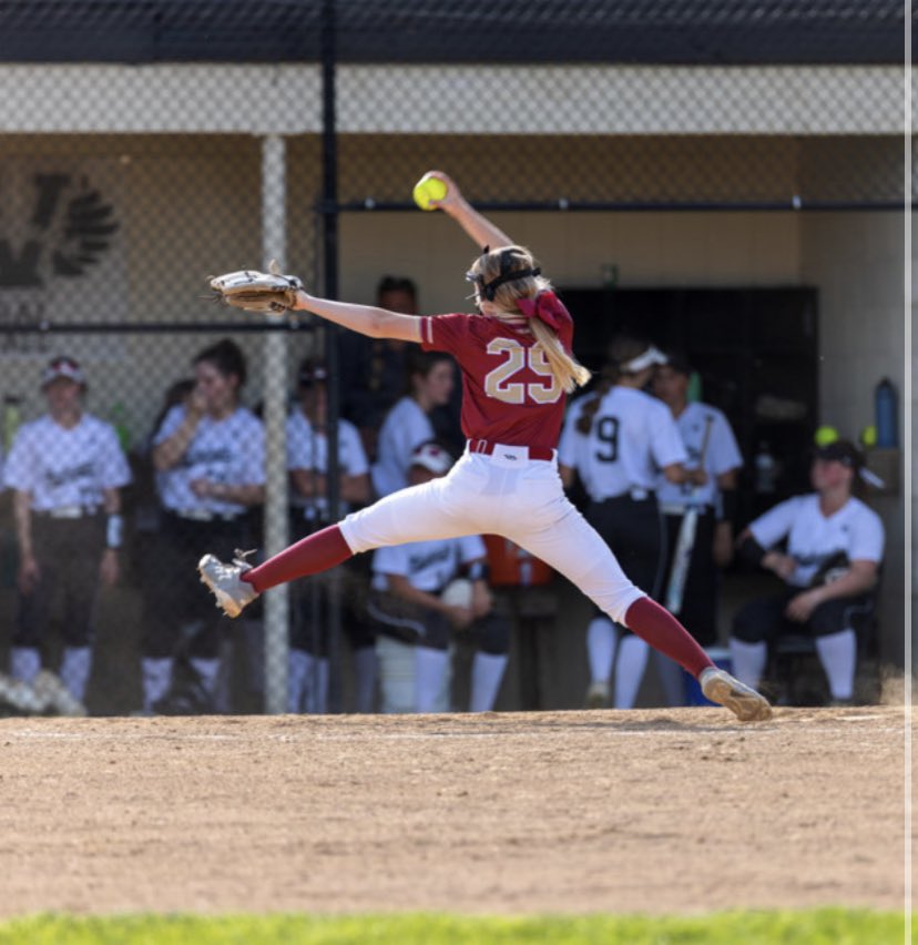 marygamble09's tweet photo. This year Watterson ended up CCL Champs and I was able to finish the season undefeated in league play with a 1.27 ERA! I also had a 2.90 overall ERA against top competition! Thank you teammates and especially my catcher @acemswiler2!! @CCLAthletics @wattersonSB https://t.co/Gjj0wHgYsT