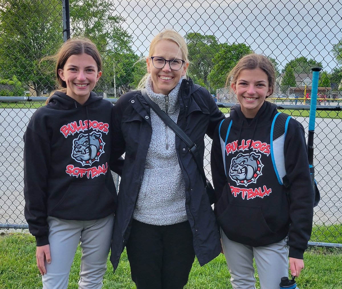 I don't know if the girls were happy because of the WIN or because their third grade teacher braved the cold to watch them play! Thank you <a href="/scarpelli_room8/">Scarpelli_liberty</a> for taking the time to watch them play! Going beyond the classroom...as usual. 💜 <a href="/JerlingJayhawks/">Jerling Junior High</a> <a href="/OSD135/">Orland District 135</a> <a href="/Liberty_D135/">Liberty School</a>
