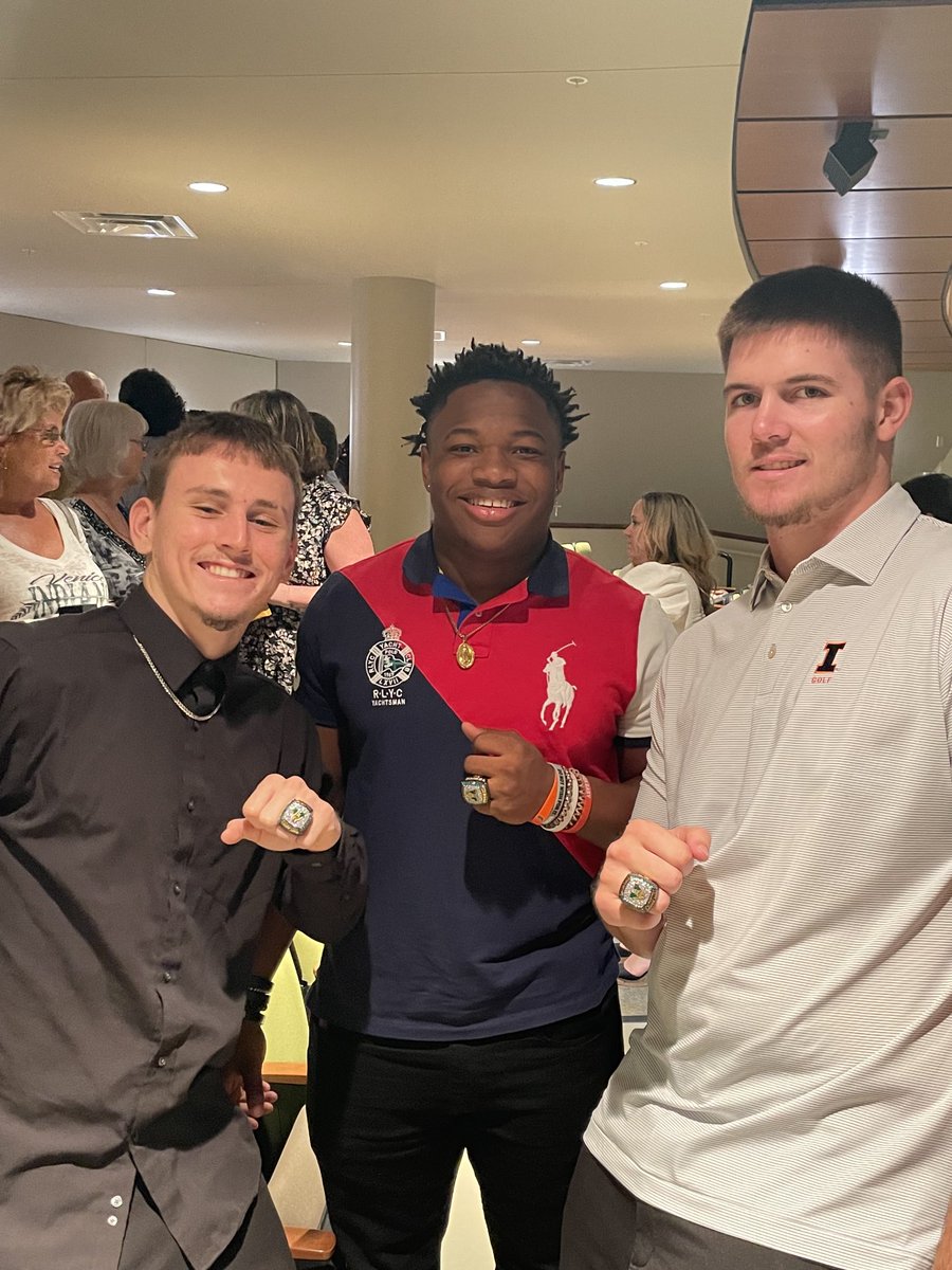 High School championship 🏆 ✅
Next "SEU BOYZ" college championship 🏆 stay tuned!!!!