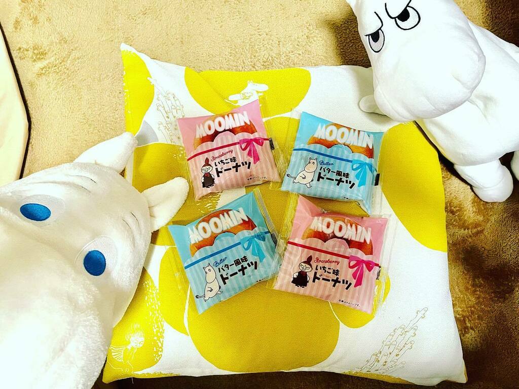 AhchanMoochan's tweet photo. 今日のおやつ🍩

可愛いから
買っちゃった〜😍

#ムーミン 
#ムーミンのある暮らし 
#ムーミンなくらし #モラン 
#むーちゃん #あーちゃん #もーちゃん 
#moomin 
#molan 
#thegreek #moominlife #moominlove #moominlifestyle 
#angrymoomin 
#moochan #ahchan 
#mochan

#ムーミンドーナツ https://t.co/KBeeeVGoFq