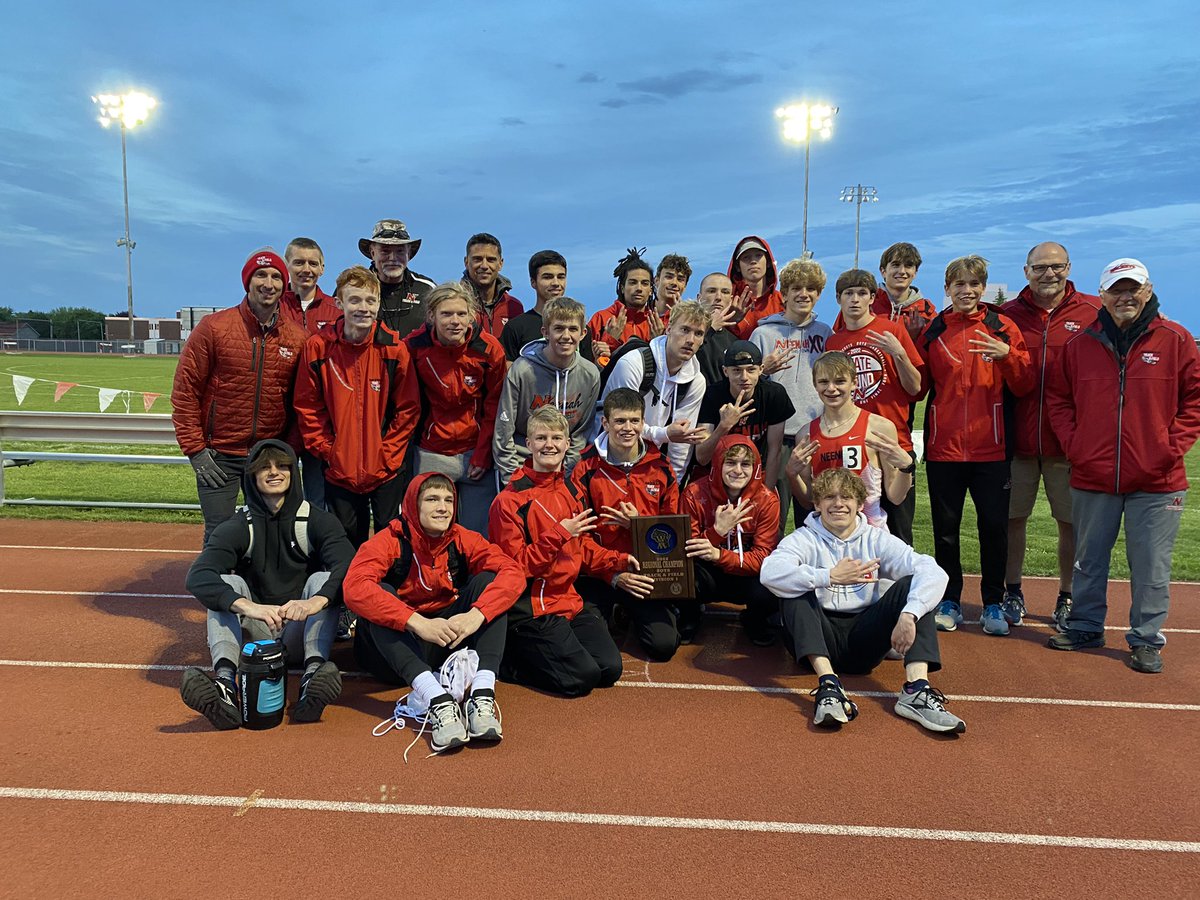 NeenahBoysT&F tweet media