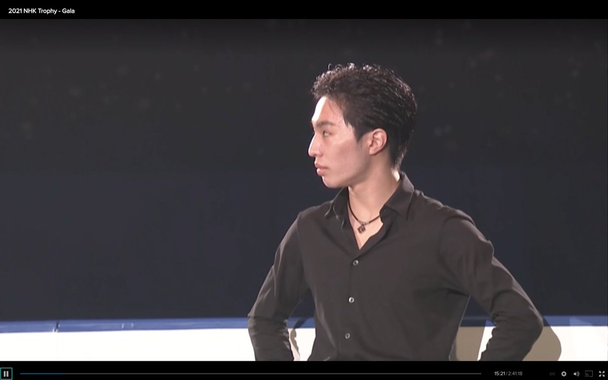 LynthasLzCorner's tweet photo. Is it just me or is #KaoMiura wearing a #ShomaUno necklace? #galaweek #NHKtrophy #usfs #usfsa #GPFigure https://t.co/22sUIrE1wm
