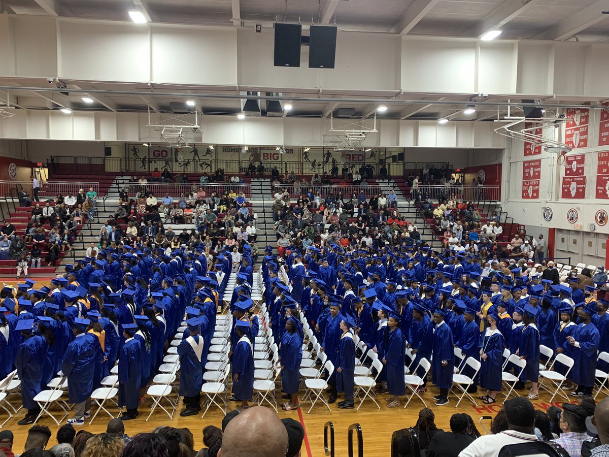 Incredibly grateful that District 161 let me come back to watch graduation tonight! Getting to experience this from the lens of a teacher is one I will never forget. Congrats to the Class of 2022! 💙🎓💛Ms. Hentsch is so proud of you! <a href="/D161Supe/">Dr. Smith</a>
