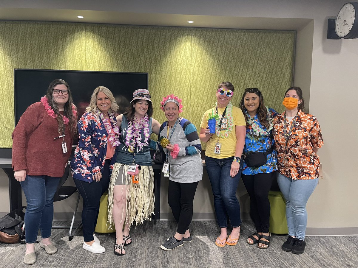 mlozanoD76's tweet photo. V for vacation!! With just a few more days left until the last day of school…we are definitely ready for a vacation 😎 #d76diamonds #sparkleon https://t.co/fzqP7nxZYk