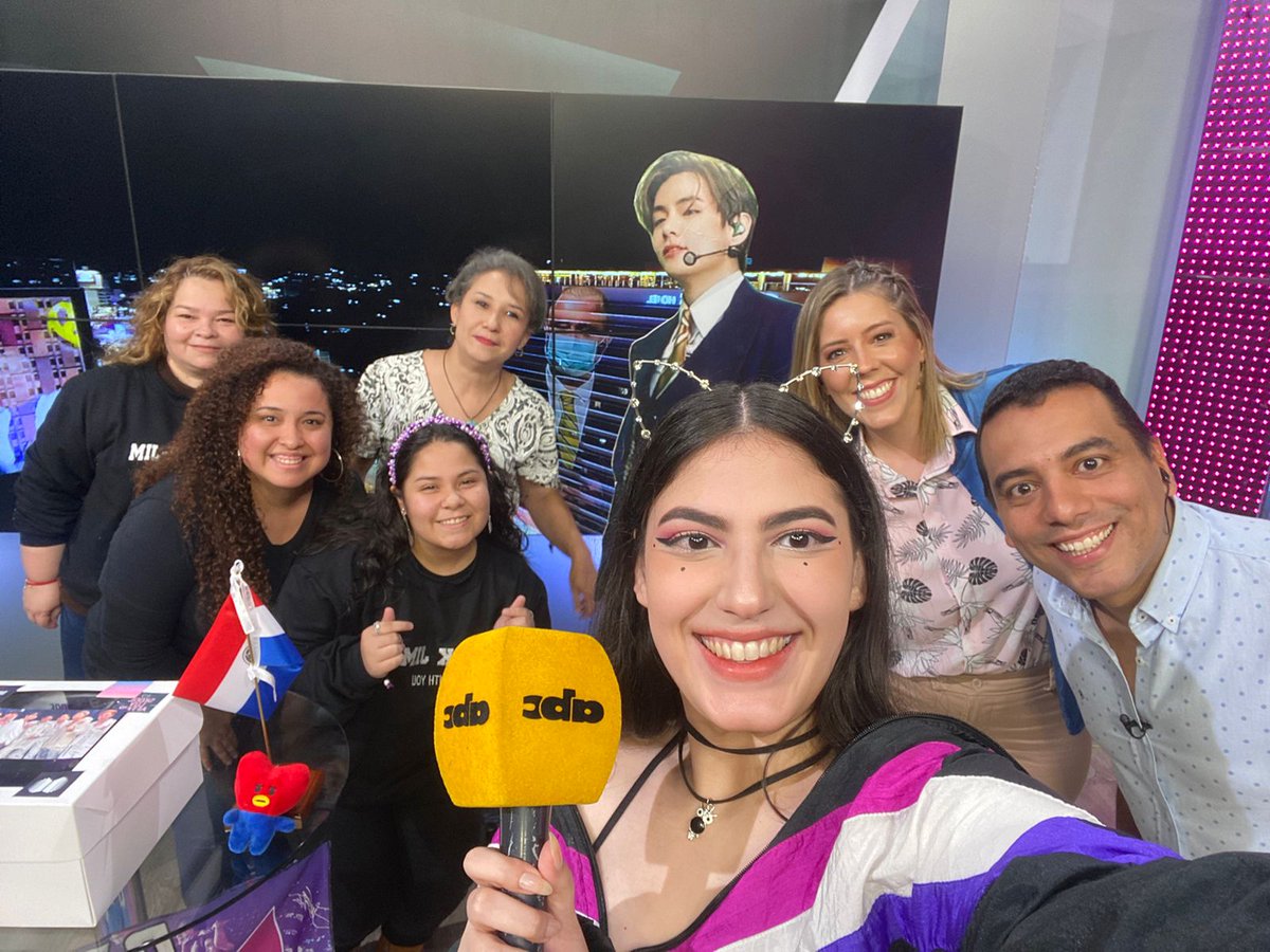 ArmyPy07's tweet photo. [#ProofEnABC]

Concluimos una hermosa tarde promocionando #BTS_Proof by @BTS_twt en más medios, esta vez en @ABCTVpy. Muchas gracias por dejarnos llevar el mensaje y el significado de Bangtan para Army 💜

Sigamos difundiendo este comeback épico y no se olviden de las metas 👀🔥 https://t.co/B54OYgAcZv