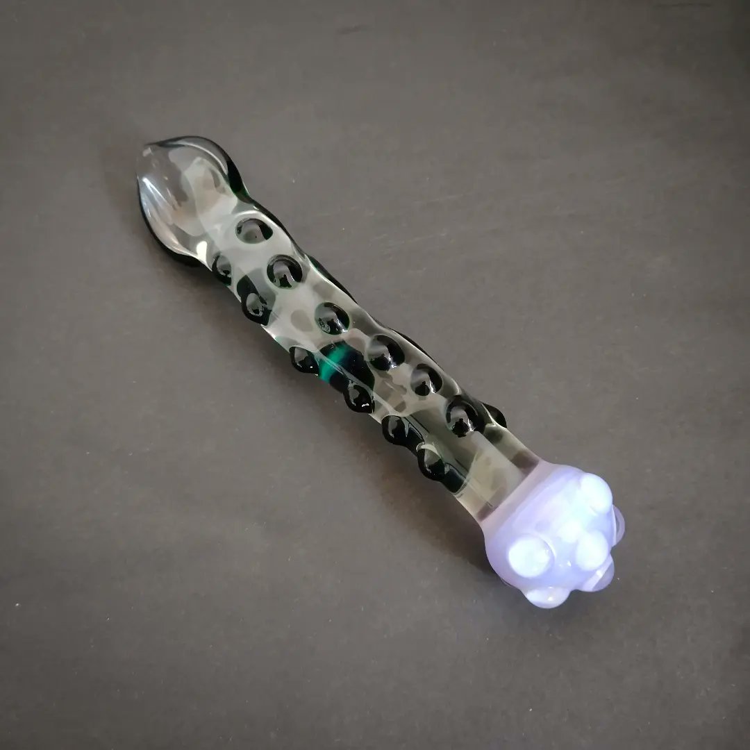GlassTaboo's tweet photo. Green and purple tentacle dildo, soon to be available on my Etsy shop.
I love this combo but think I'll try a different purple and a lighter green for the next one.

#adult #selfpleasure #sexpositive #pleasureproducts #dildo #dildos #fantasydildo #sextoys #tentacle #FantasyToys https://t.co/nLMFN2TXW1