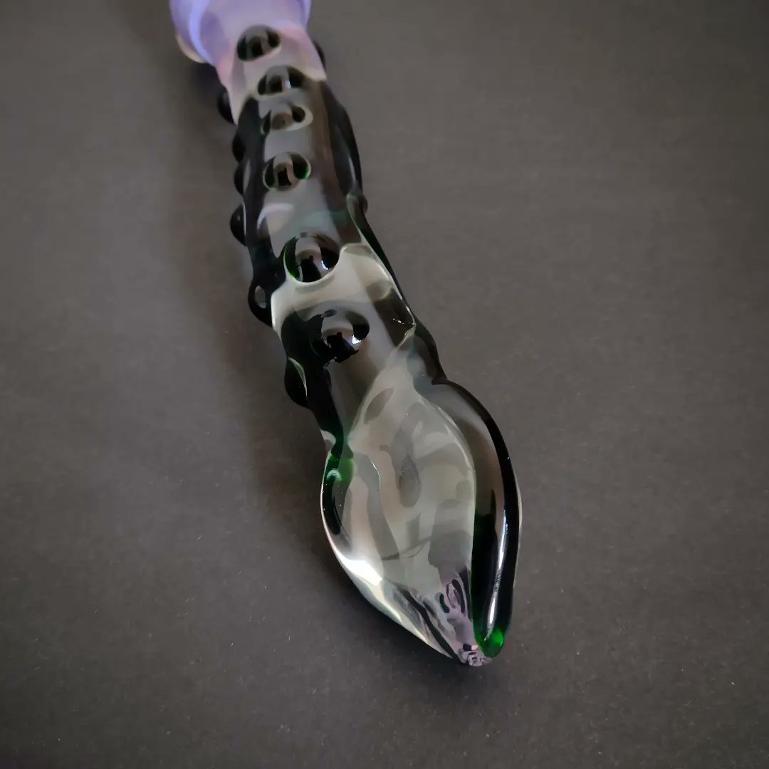 GlassTaboo's tweet photo. Green and purple tentacle dildo, soon to be available on my Etsy shop.
I love this combo but think I'll try a different purple and a lighter green for the next one.

#adult #selfpleasure #sexpositive #pleasureproducts #dildo #dildos #fantasydildo #sextoys #tentacle #FantasyToys https://t.co/nLMFN2TXW1