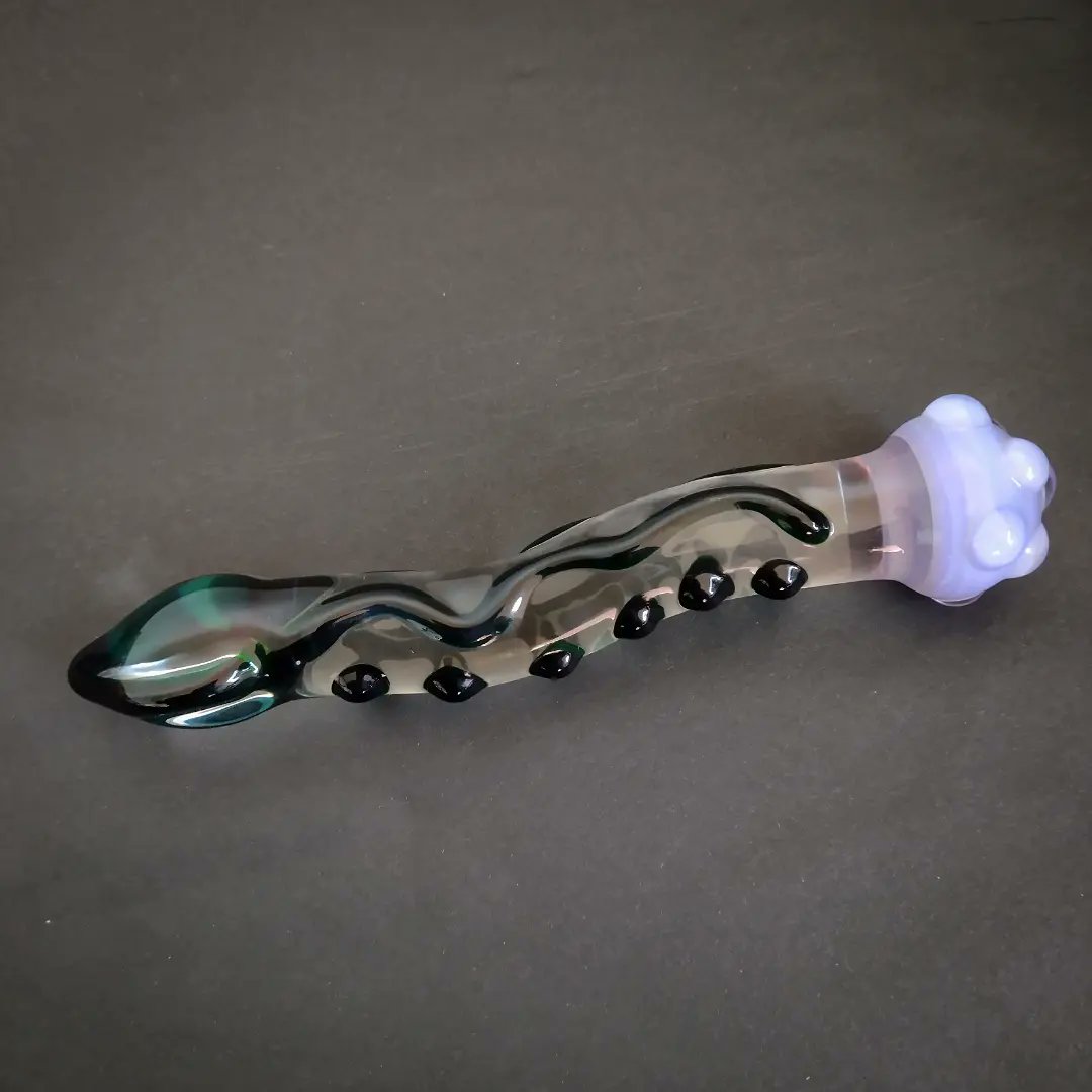 GlassTaboo's tweet photo. Green and purple tentacle dildo, soon to be available on my Etsy shop.
I love this combo but think I'll try a different purple and a lighter green for the next one.

#adult #selfpleasure #sexpositive #pleasureproducts #dildo #dildos #fantasydildo #sextoys #tentacle #FantasyToys https://t.co/nLMFN2TXW1