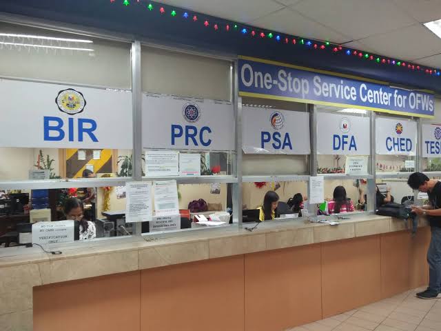 AlfredoGenom's tweet photo. Since July 2016 to May 2022, the Duterte administration has served 7.16 million OFWs through its One Stop Service Centers nationwide. 🇵🇭👊🏼
#DuterteLegacy 
#PuwedeNamanPala https://t.co/tIyXCNqcgX