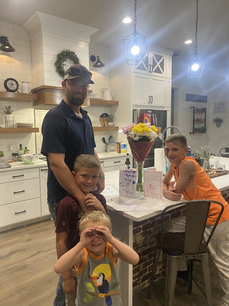 What a honor! I was awarded Junior High Teacher of the Year and District Teacher of the Year tonight! 

Thank you Dr. Camacho, Coach Martinez, and the staff and students of Natalia!!! You truly do not know what you have done for me and I will forever be grateful for you!!