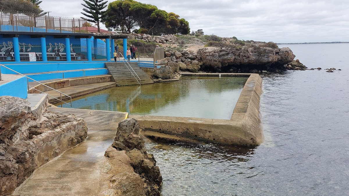 pfwaus's tweet photo. The ocean swimming pool at #Edithburgh on the #YorkePeninsula #SouthAustralia #Australia #travel 😷 #TravelOz https://t.co/r2CZY5cCfr