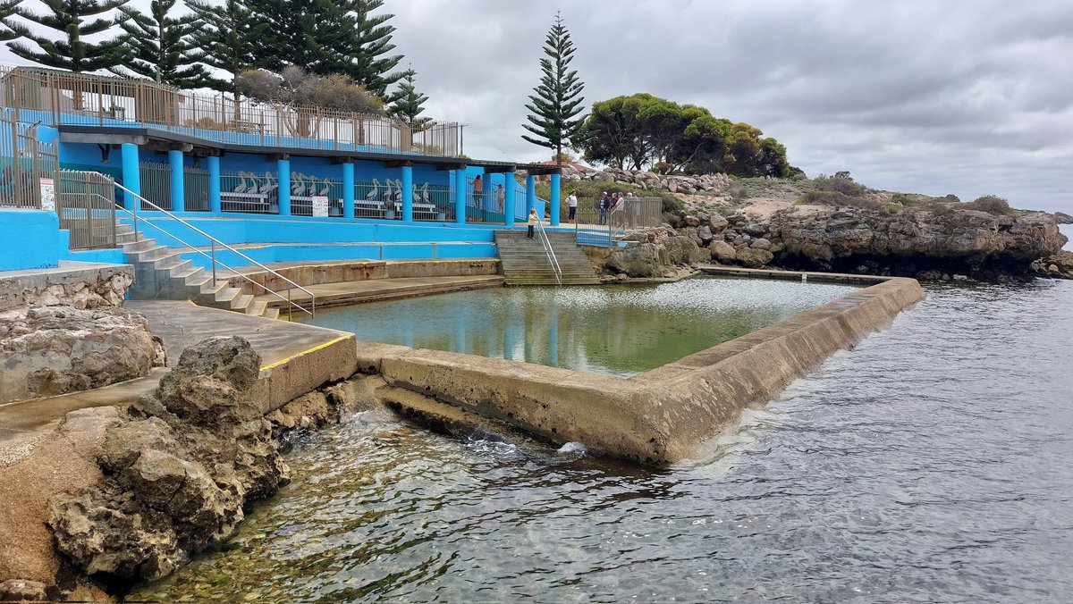 pfwaus's tweet photo. The ocean swimming pool at #Edithburgh on the #YorkePeninsula #SouthAustralia #Australia #travel 😷 #TravelOz https://t.co/r2CZY5cCfr