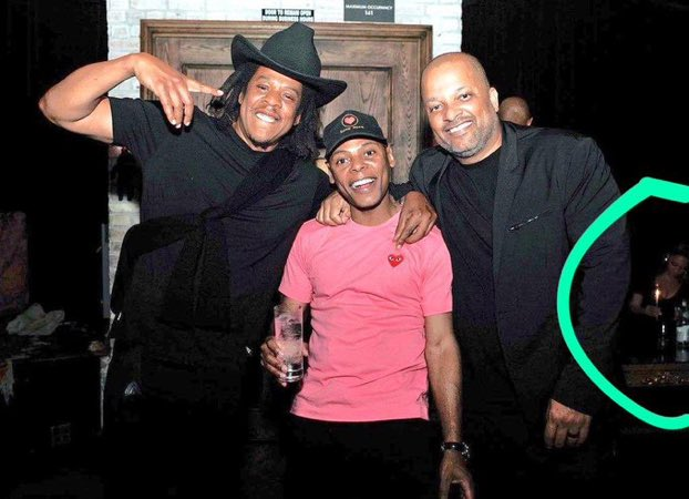 beyhivecombr's tweet photo. Beyoncé foi vista na festa de aniversário de 50 anos de TyTy, melhor amigo de JAY-Z. https://t.co/arWbUBPgup