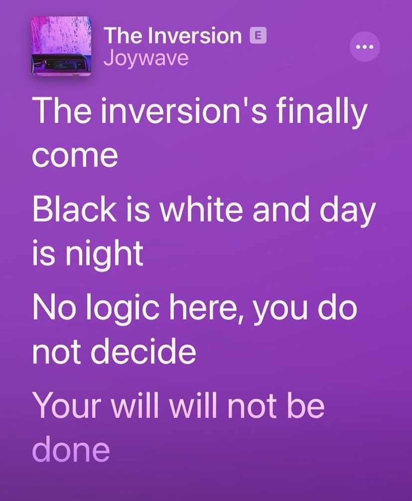 Lola🇺🇸 tweet media