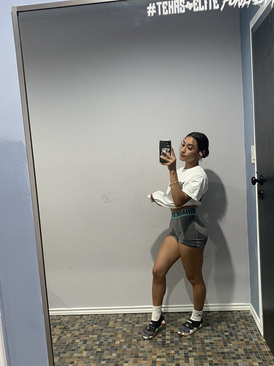 diazselenaa's tweet photo. new body https://t.co/uqrnHj4t1D