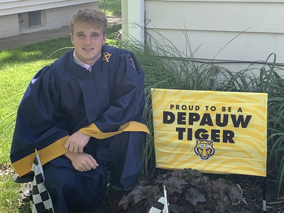 PromoJessi's tweet photo. Took the long way around, but finished where we started. Proud of you. ❤️@CrookeGavin #Classof2022 @GoCathedral https://t.co/fnGV0aLjaF