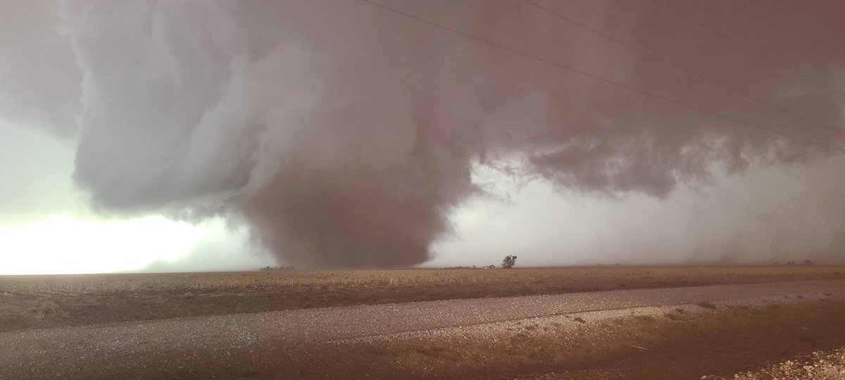 MackenzieKing97's tweet photo. Tornado earlier today near Morton, TX https://t.co/CG92JnP331