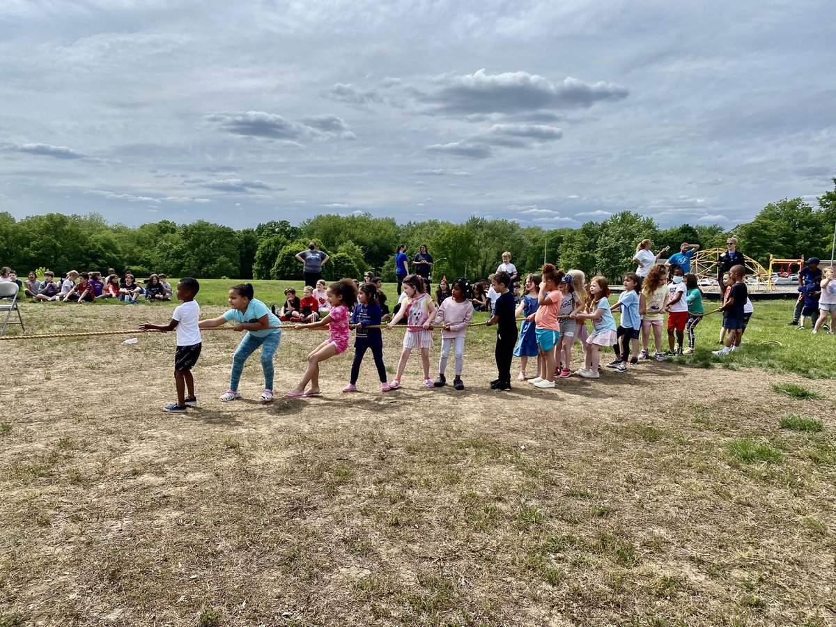 Field Day 2022 💙☀️ #somuchfun <a href="/leahmmcopeland/">Leah Copeland, Ph.D.</a> <a href="/WinnwoodRocks/">Winnwood Elementary School</a>