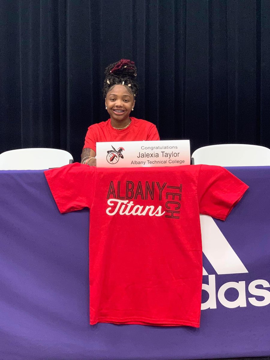 JalexiaTaylor's tweet photo. So OFFICIAL ❤️..So COMMITTED 🤍
@AlbanyTechWBB @LdyRoyalsBball @CoachJuke @bosticnextlevel https://t.co/D1su1jIMtp