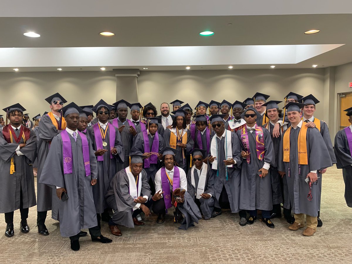 CoachShelbyFord's tweet photo. Proud of these guys! Congratulations @Fball_DC class of 2022! https://t.co/XHhZVwyZHs
