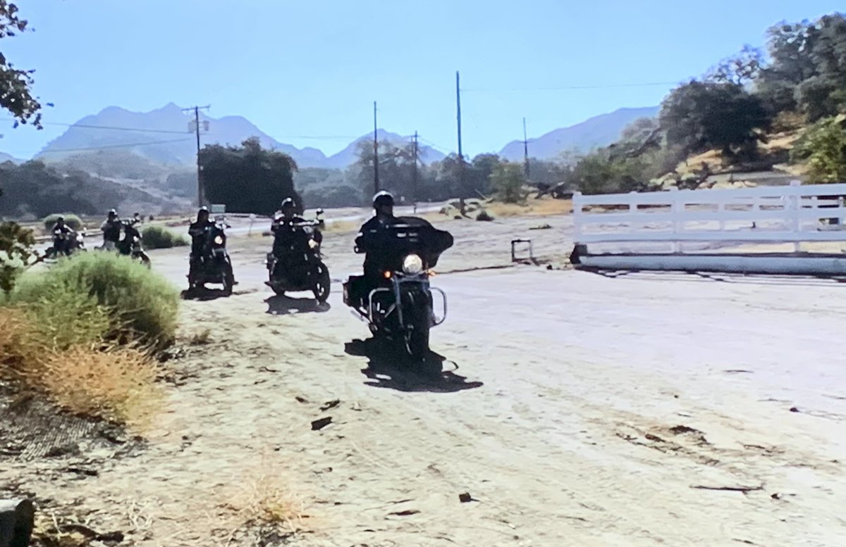 SOAMediaAddicts's tweet photo. Who else misses these riding shots on their TV screen?? @TommyFlanagan @KimFCoates @davidlabrava @ChiefRocka77 #SOA #CharlesMurrayAppreciationWeek https://t.co/fNmJZ7yp2f