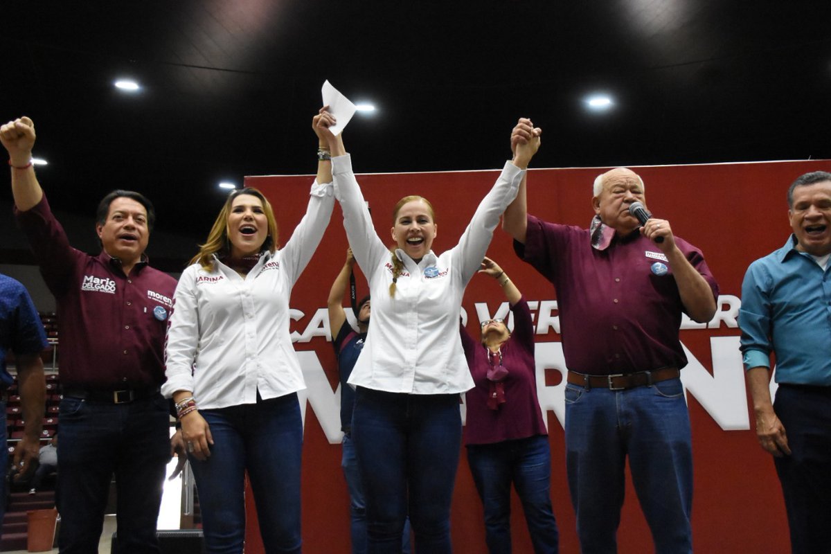 MarinaVitela_'s tweet photo. Los maestros son indispensables para la transformación de #Durango. El #CambioVerdadero mejorará el sistema educativo y velará por sus derechos.

Gracias por acompañarme en el evento: @mario_delgado  @MarinadelPilar y @VictorCastroCos. ❤️

#VotaXMarina #VotaXMorena https://t.co/F80OcaKaJg
