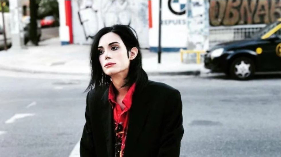 A ver si se entiende, un chico que se opera para parecer Michael Jackson es inimputable 
Punto .