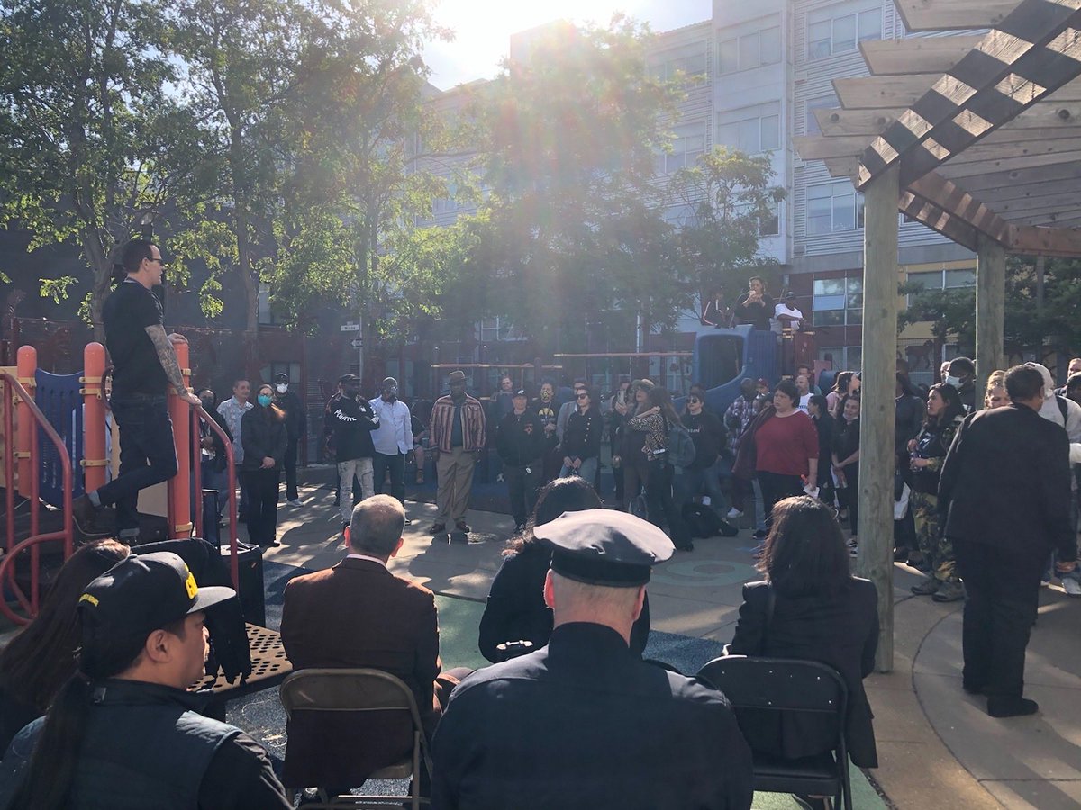 SteveAdami's tweet photo. Remembrance of Lights - Honoring Victoria Moran-Hildago &amp; those lost to addiction! Embrace Recovery! Thx ⁦@Chief_Tullock⁩ ⁦@SupStefani⁩ ⁦@Ahsha_Safai⁩ ⁦⁦@mattdorsey⁩ ⁦@PD_4_Life⁩ ⁦@UP4LIFE⁩ ⁦@SF_DPH⁩ ⁦@RafaelMandelman⁩ https://t.co/PBN15K0puo