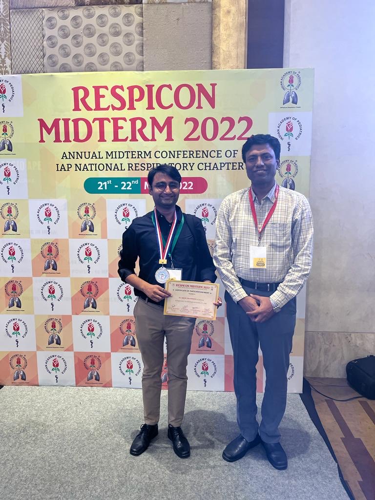 aiims_jodhpur's tweet photo. AIIMS Jodhpur congratulate Dr Nikhil Rajvanshi, being awarded silver medal for his research presented at a recently concluded Midterm conference #Respicon by ⁦@iapnrc National Respiratory Chapter at Indore. Best wishes to his faculty mentor Dr Jagdish Goyal. ⁦@iapindia⁩ https://t.co/jAEunpCbB1