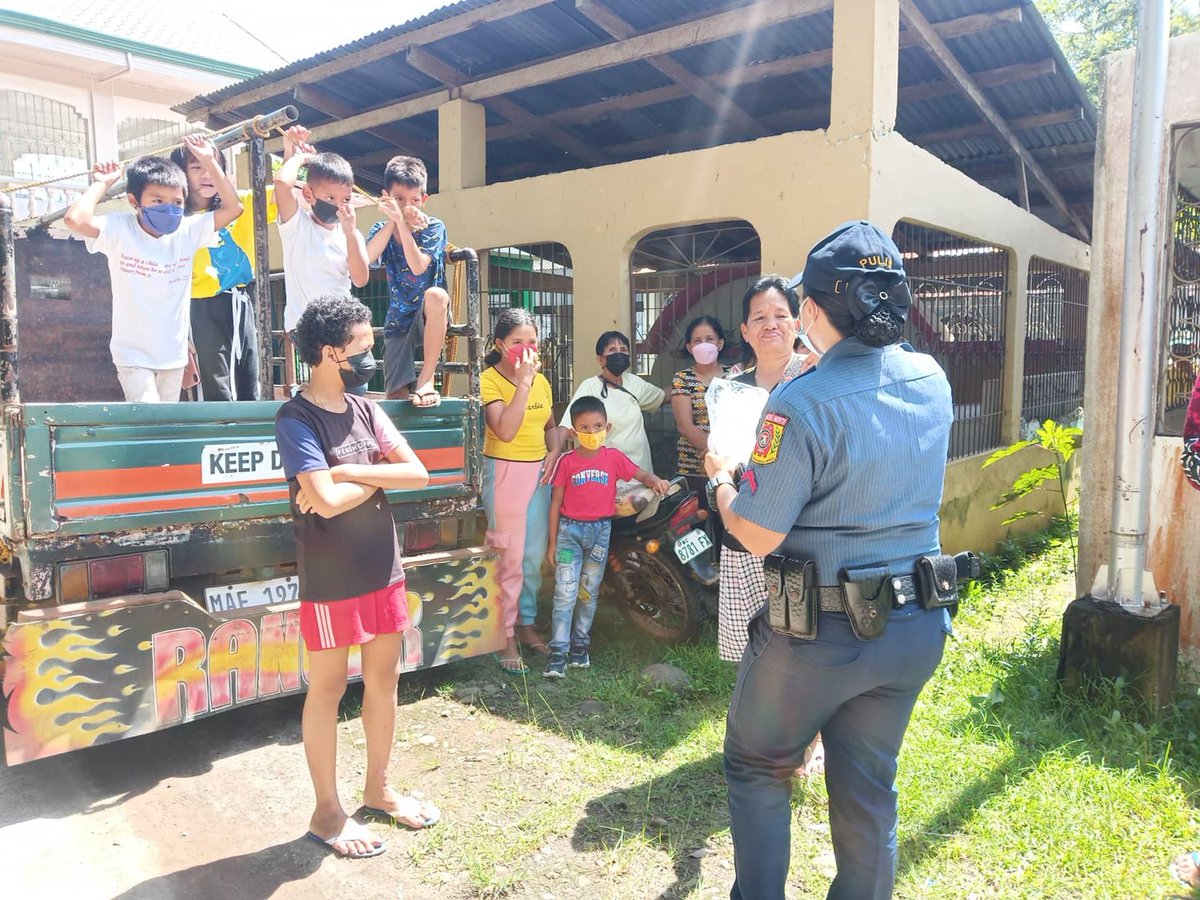 maigomps's tweet photo. #PNPGoodDeeds
#FreeFACEMASK
#PNPKakampiMo
#PulisMayMalasakit https://t.co/P9h8VkEk9f