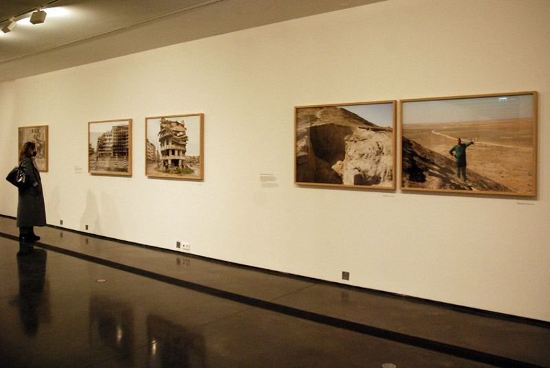 FranceFineArt's tweet photo. [agenda culturel] derniers jours 19 juin #expo “Mathieu Pernot. La ruine de sa demeure #Lauréat #PrixHCB 2019 #Laruinedesademeure @FondationHCB #ITW #MathieuPernot #podcast à écouter @FranceFineArt https://t.co/eYY12cjYqi https://t.co/A9IKT4gJSM