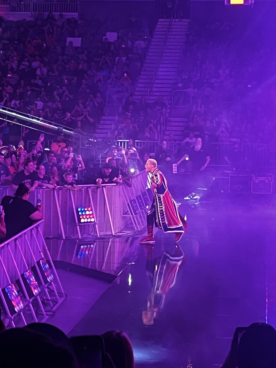 TimYingling's tweet image. The other reason I wanted to come to a ⁦@WWE⁩ Raw. Fear the #AmericanNightmare. ⁦@CodyRhodes⁩