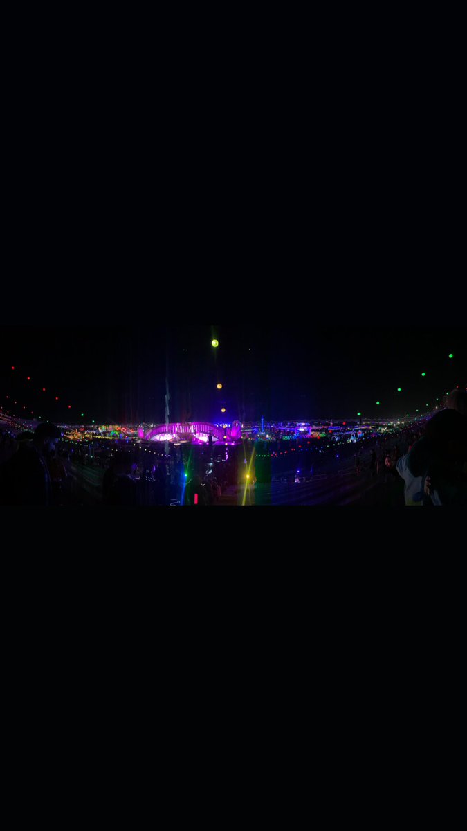 Okaylen_den's tweet photo. Holy shit EDC was the best thing ever https://t.co/yAefm0tRuA