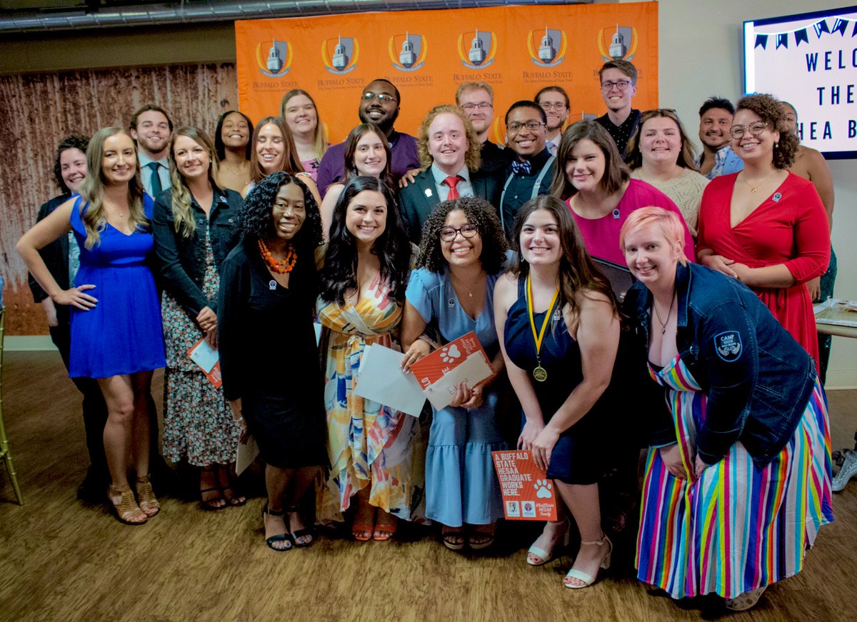 emilydimaria22's tweet photo. M.S. in Higher Education and Student Affairs Administration (HESAA) Class of 2022, Buffalo State College - My family. I am so proud of us and so lucky to know these amazing humans!🧡 https://t.co/Fk8CuKVQG1